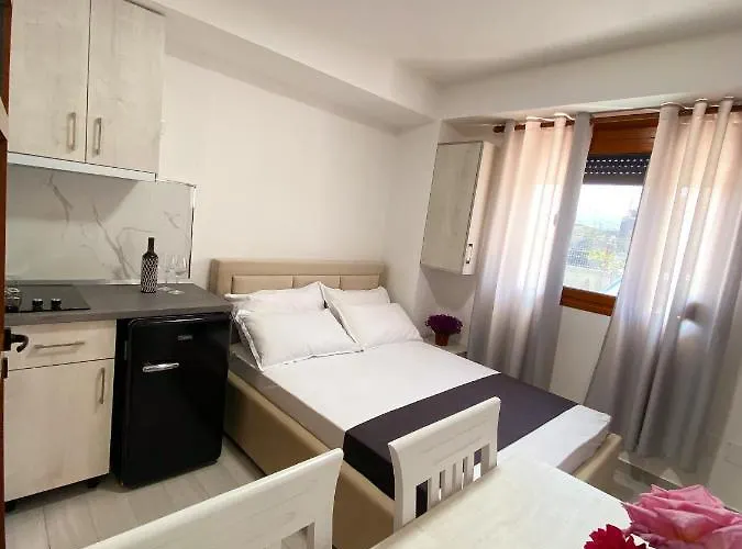 Sunny 3* Vlorë