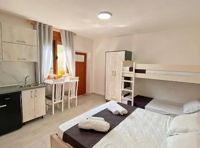 Sunny Vlorë