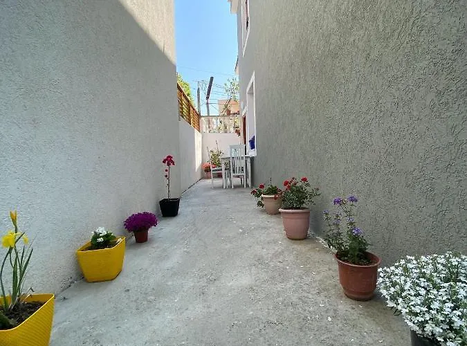 Sunny Vlorë