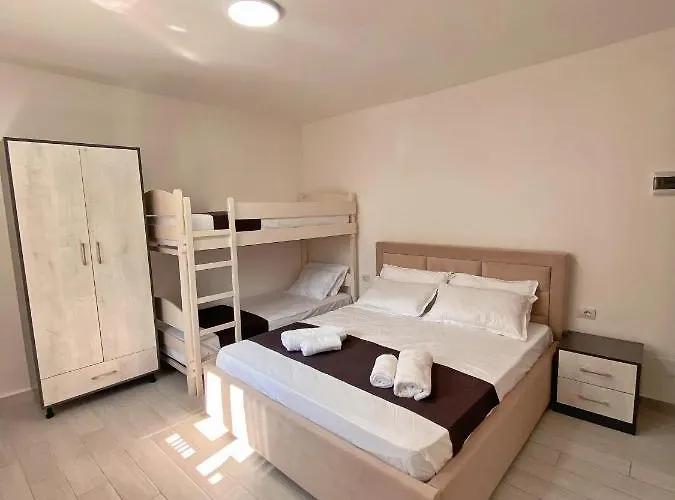 Sunny 3* Vlorë