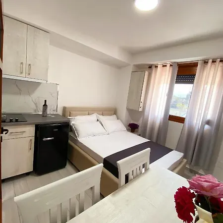Sunny 3* Vlorë