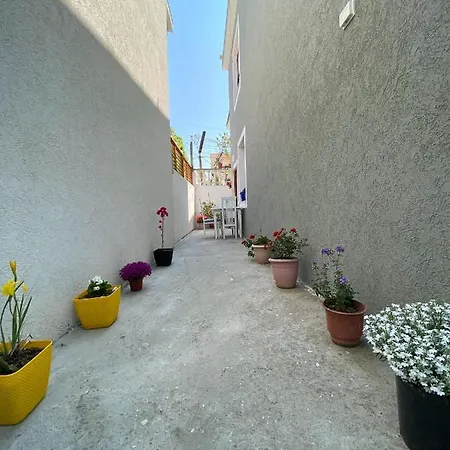 Sunny Vlorë
