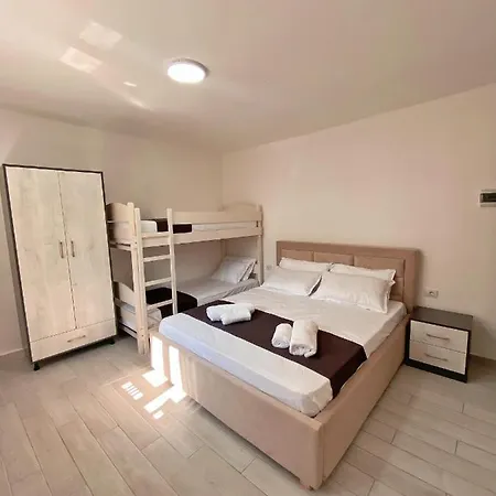Sunny 3* Vlorë