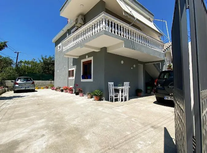 Pensión Sunny Vlorë